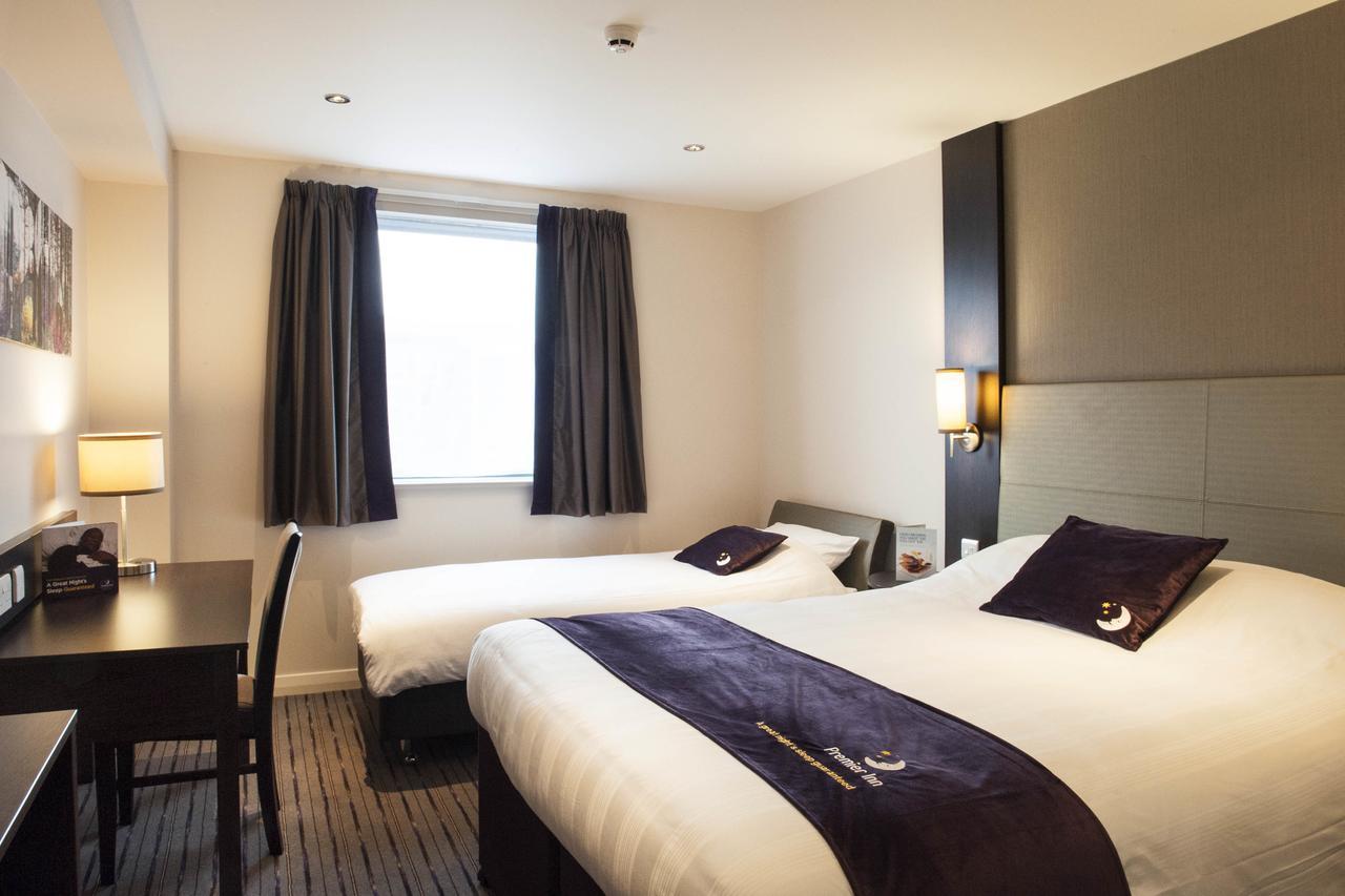 Premier Inn London Clapham Ngoại thất bức ảnh