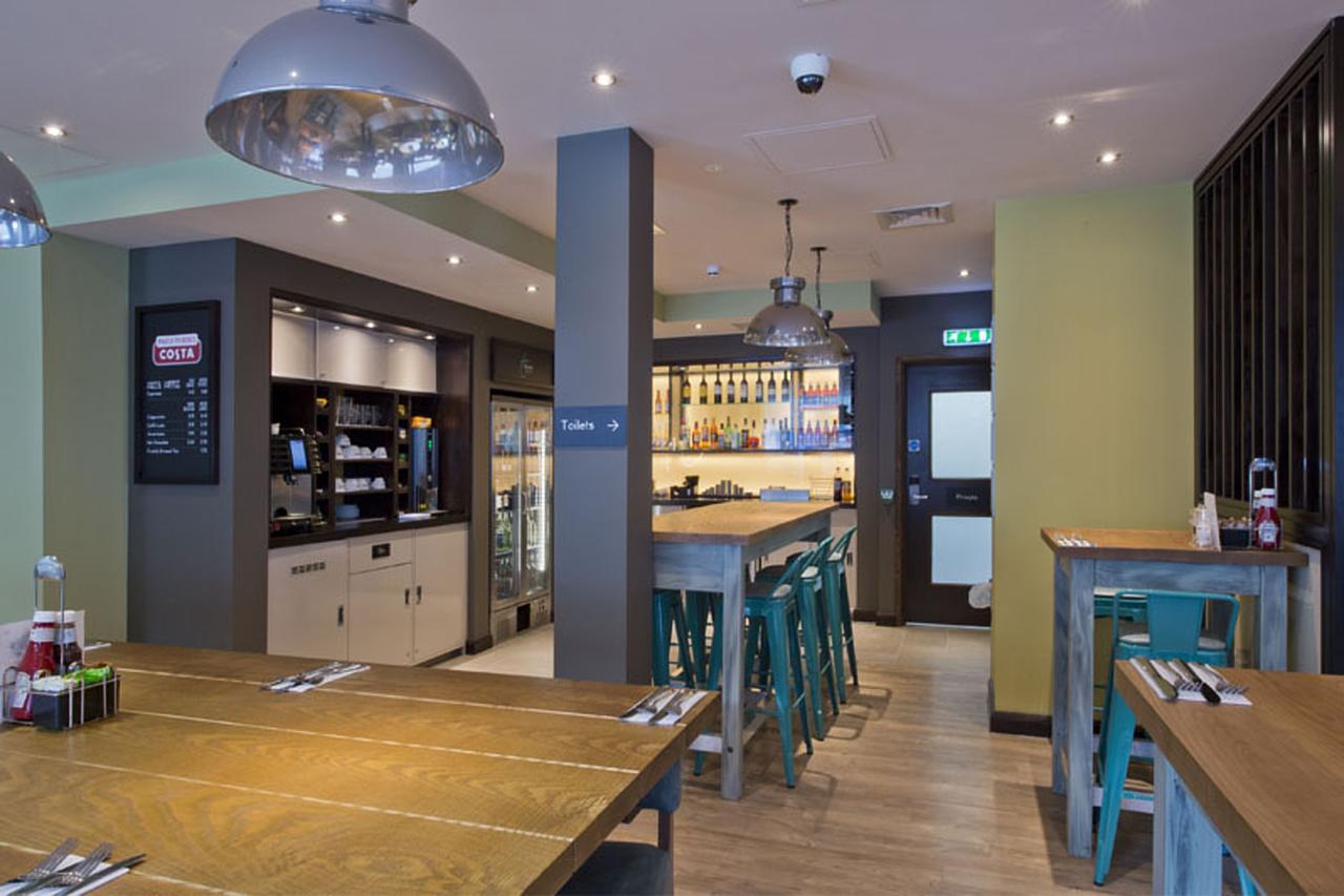 Premier Inn London Clapham Ngoại thất bức ảnh